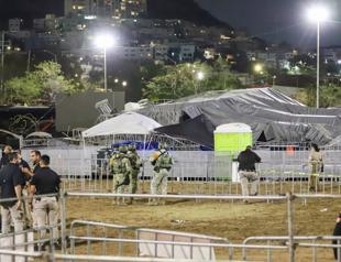 At least 9 dead in stage collapse at Mexico campaign rally