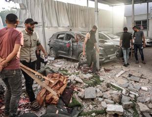 Aid enters Gaza under new deal as Israel continue strikes