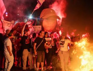 Police, demonstrators scuffle in Israel hostage protest