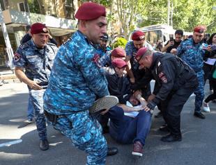 Armenia detains 273 anti-government protesters