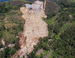 Unlikely to be more survivors from Papua New Guinea landslide