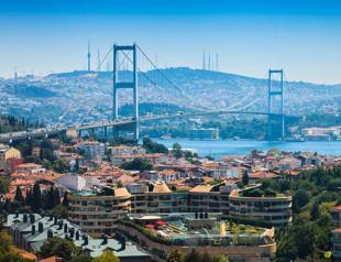 Istanbul sets new visitor record in early 2024: Ministry