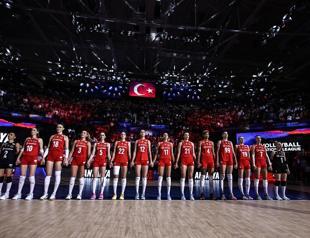 Turkish volleyball team to return in business class: Minister