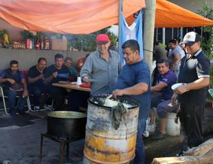 Argentinas new cabinet chief sets dialogue as goal