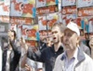 Far-right group targets the DTP