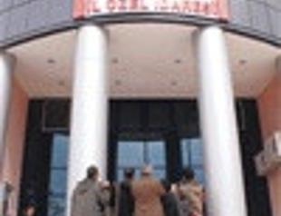 Party paraphernalia is not election-related