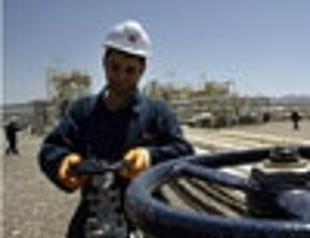 Iraqi Kurdish administration begins oil export for first time via Turkey