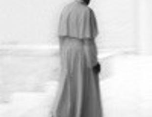 Pope ends visit with Mideast plea