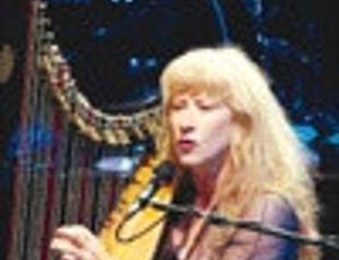 Celtic McKennitt woos Turkish fans