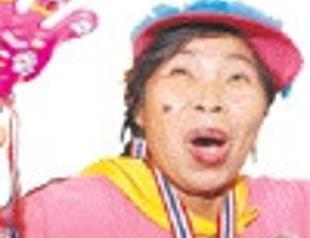 Court disbands governing party in Thailand