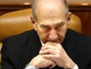 Israel weighs military offensive on Gaza Strip