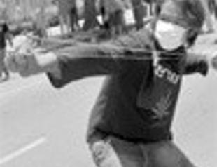 Thai army moves to end anti-government unrest