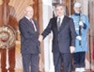 Turkey urges UN to up Cyprus talks