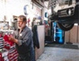 Chrysler dealers say ’a lot of America is dying’