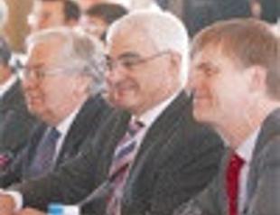 Finance chiefs pledge to restore confidence