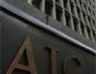 Fed calls emergency consultants to treat AIG