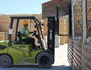 Manufacturing activity contracts for second straight month