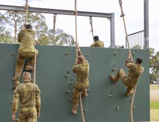 Australia opens military to non-citizens