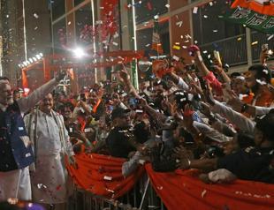 Indias Modi set for tougher ride after close election win