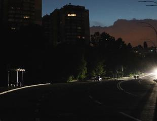 Ukraine prolongs outages after power plant strikes