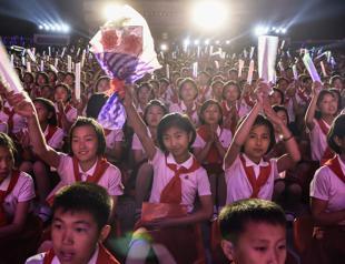 South Korean activists send propaganda balloons north