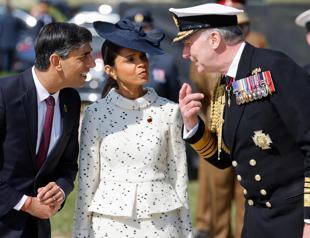 Rishi Sunak apologizes for leaving D-Day ceremony early