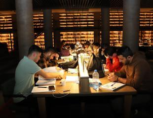 Türkiyes libraries see substantial growth in 2023: Official data