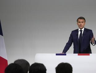 Macron asks backing from all able to say no to extremes in snap vote