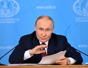Putin says Ukraine must withdraw troops, end NATO bid for peace talks