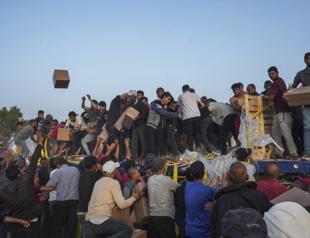 Israel announces daily Gaza pause for aid deliveries