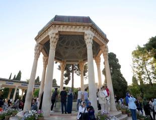 Iranians seek guidance from ancient poetry of Hafez