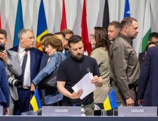 World leaders back just peace for Ukraine, eye eventual Russia talks