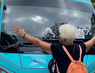 Inhabitants of Princes’ Islands protest new minibuses