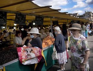 Costly election pledges in France stoke fears of splurges