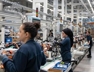 Capacity usage steady, business confidence falls in June