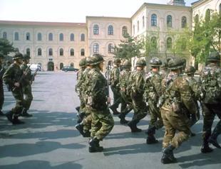 New law bans social media use for active duty Turkish army personnel