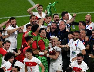 Türkiye sets up Austria clash in Euro 2024 last 16