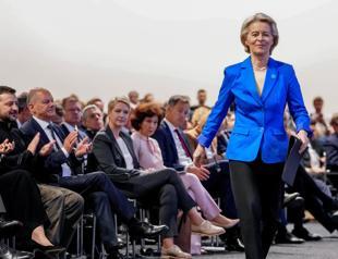 EU summit strikes deal on von der Leyen for commission chief