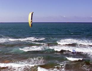 Kilyos shores emerge as premier spot for kitesurfers