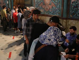 Reformist, ultraconservative qualify for Iran runoff election