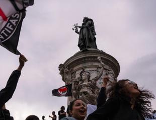 Macron seeks to thwart French far-right in election second round