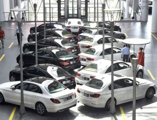 Auto sales down 5 percent in June to more than 100,000 units