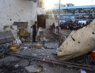 Deadly strikes in Gaza ahead of more truce talks
