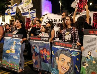 Israelis take to streets demanding hostage swap deal with Palestinian factions