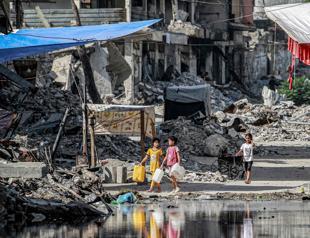 Israel strikes Gaza as mediators push for truce deal