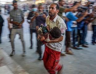 Deadly strike hits Gaza school as heavy battles displace Palestinians