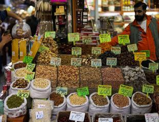 Government submits bill to hike minimum pension