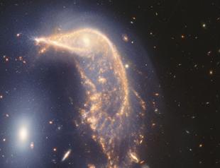 Webb Space Telescope captures intertwined galaxies