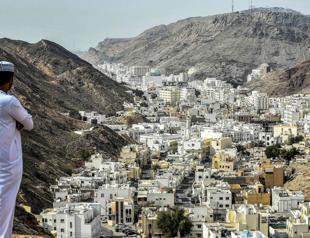 6 killed in rare Oman attack claimed by ISIL