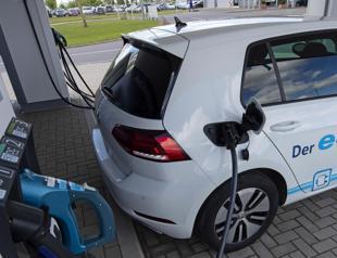 Electric vehicle sales growth stalls in first half in Europe
